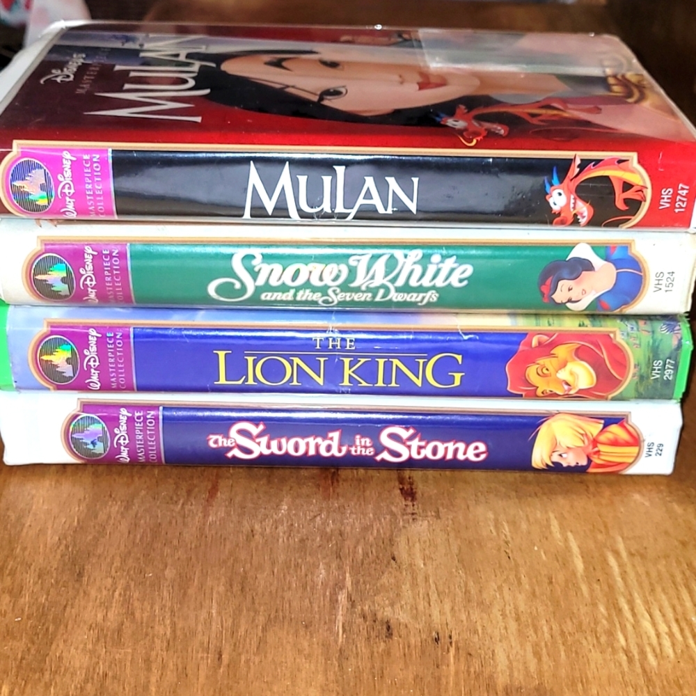 Walt Disney masterpiece collection x 4 DVD's - Picture 1 of 9